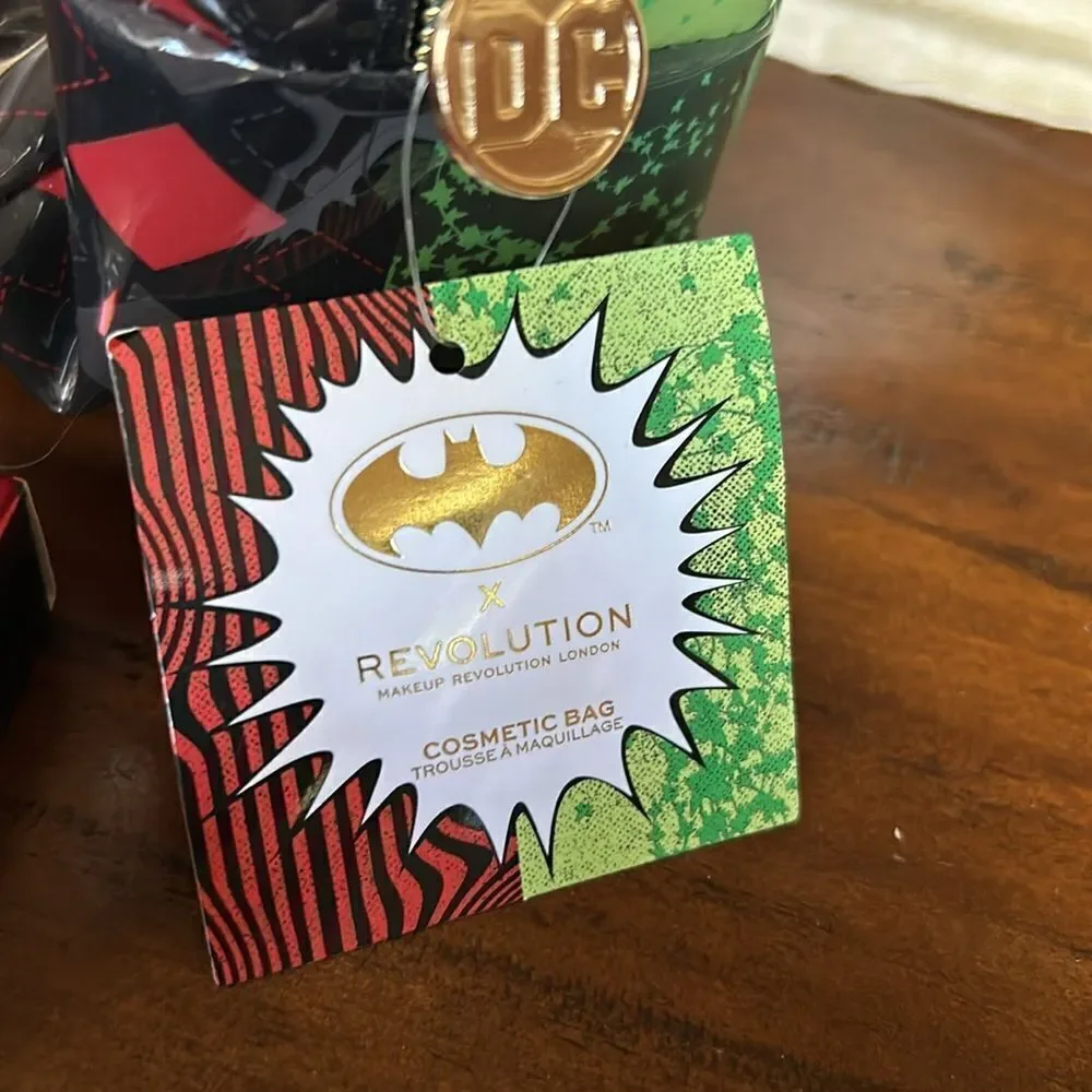 DC x Makeup Revolution Gotham City Cosmetic Bag and Crayon eye liner duo NWT